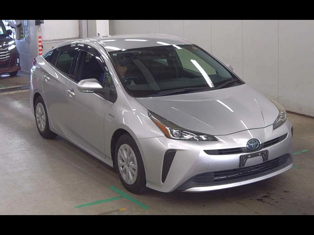 TOYOTA PRIUS 5D S