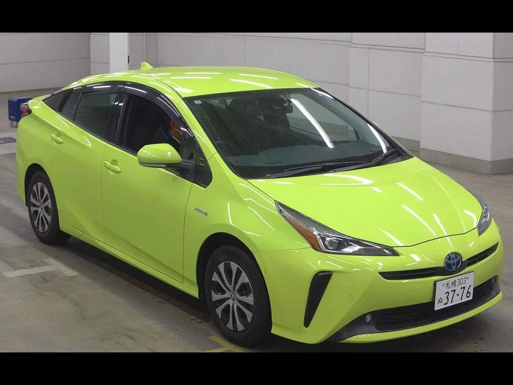 TOYOTA PRIUS 5D 4WD A