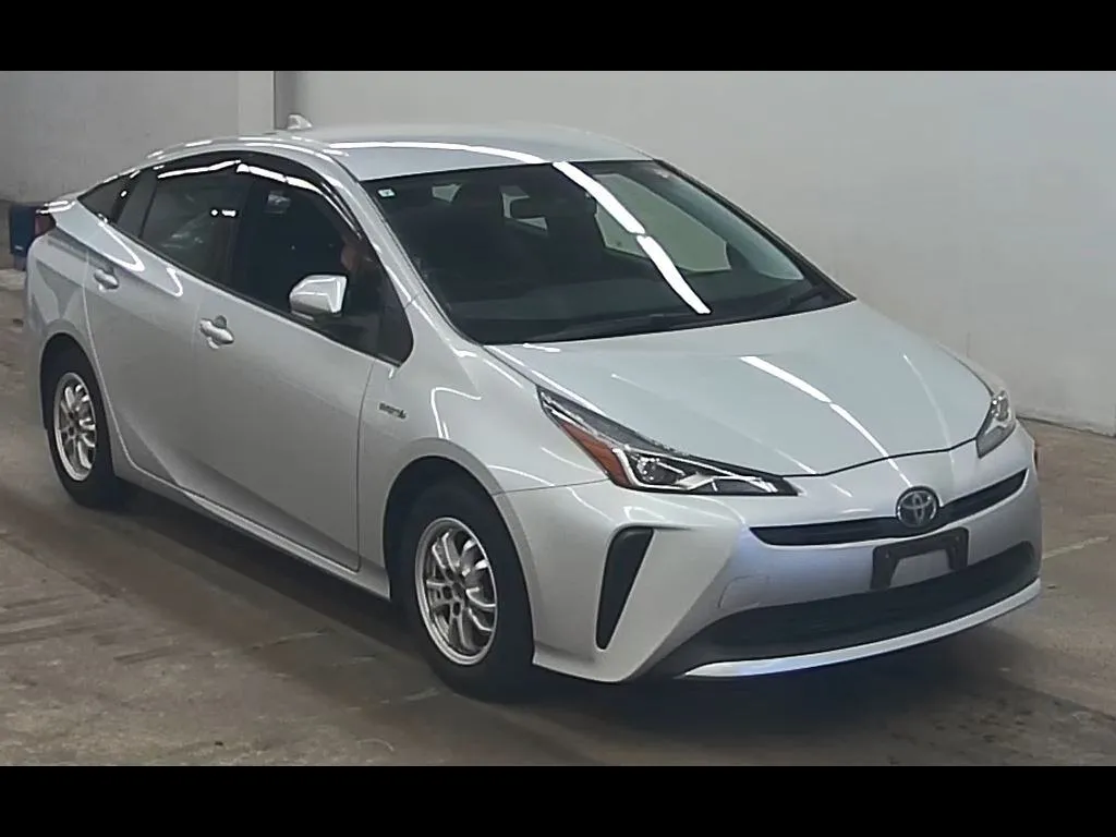 TOYOTA PRIUS 5D 4WD S
