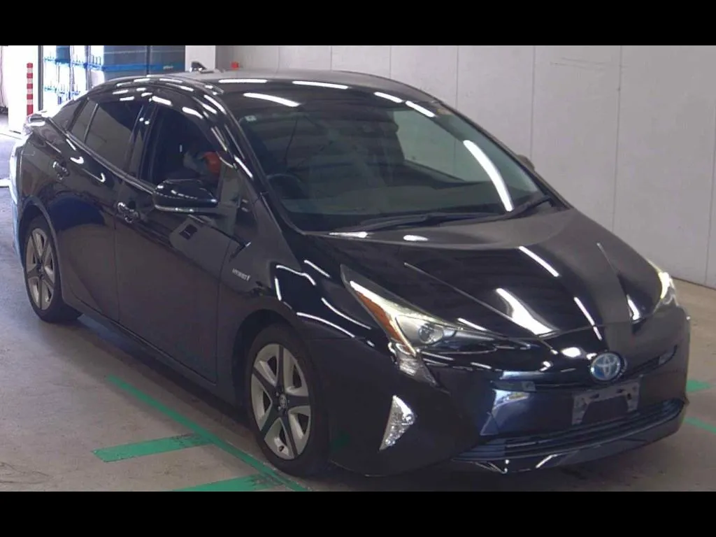 TOYOTA PRIUS 5D 4WD A PREMIUM TOURING SELECTION
