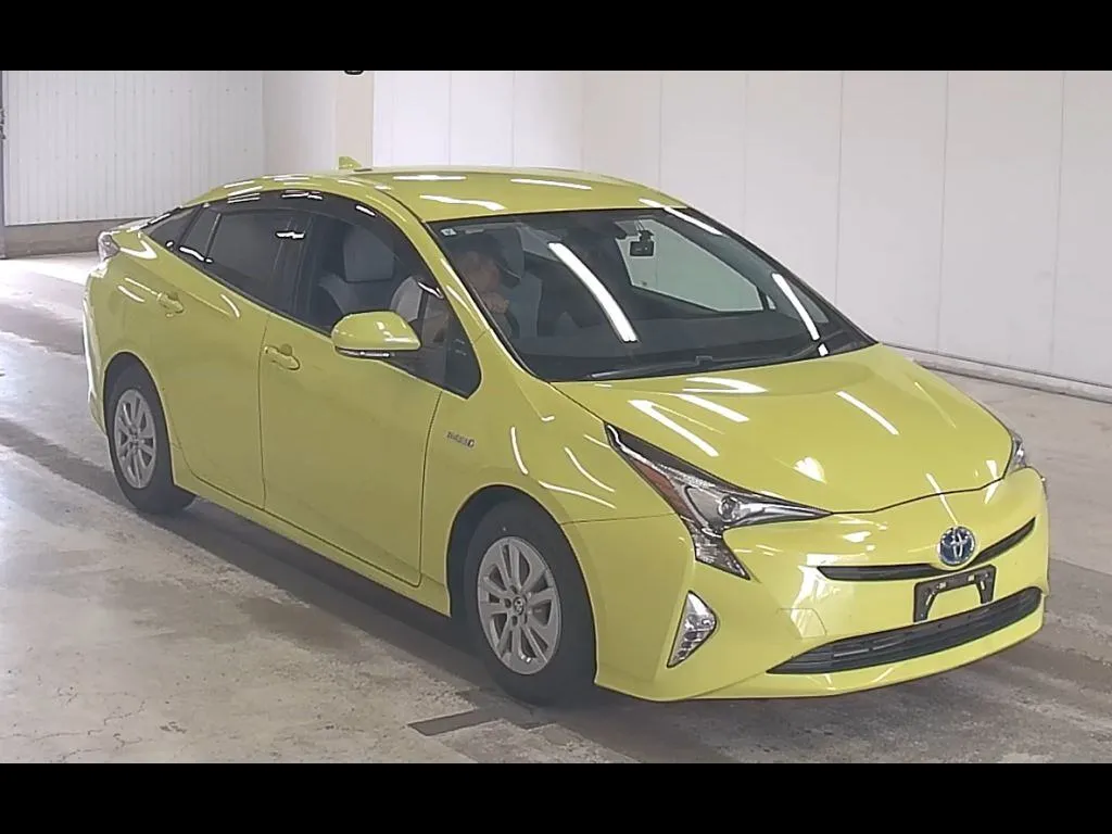 TOYOTA PRIUS 5D S