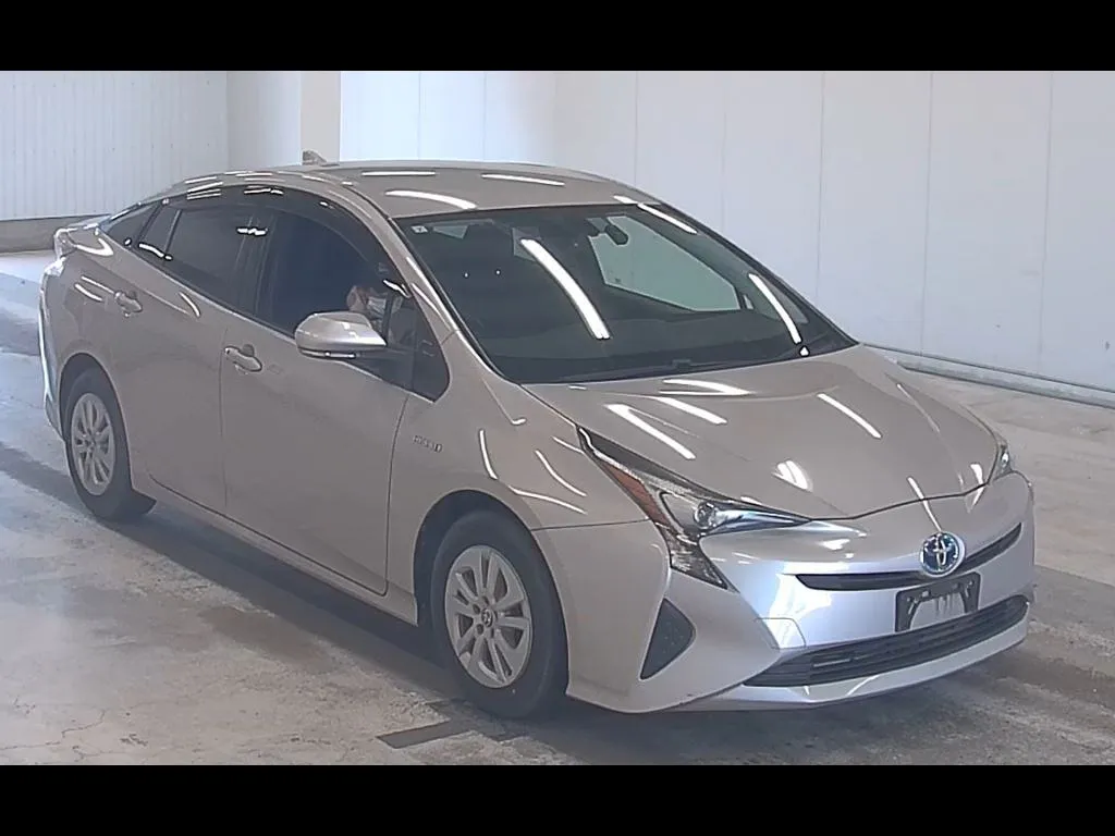 TOYOTA PRIUS 5D S