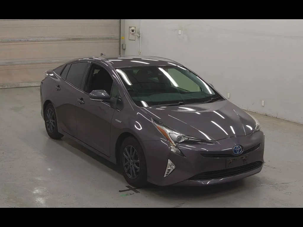 TOYOTA PRIUS 5D S
