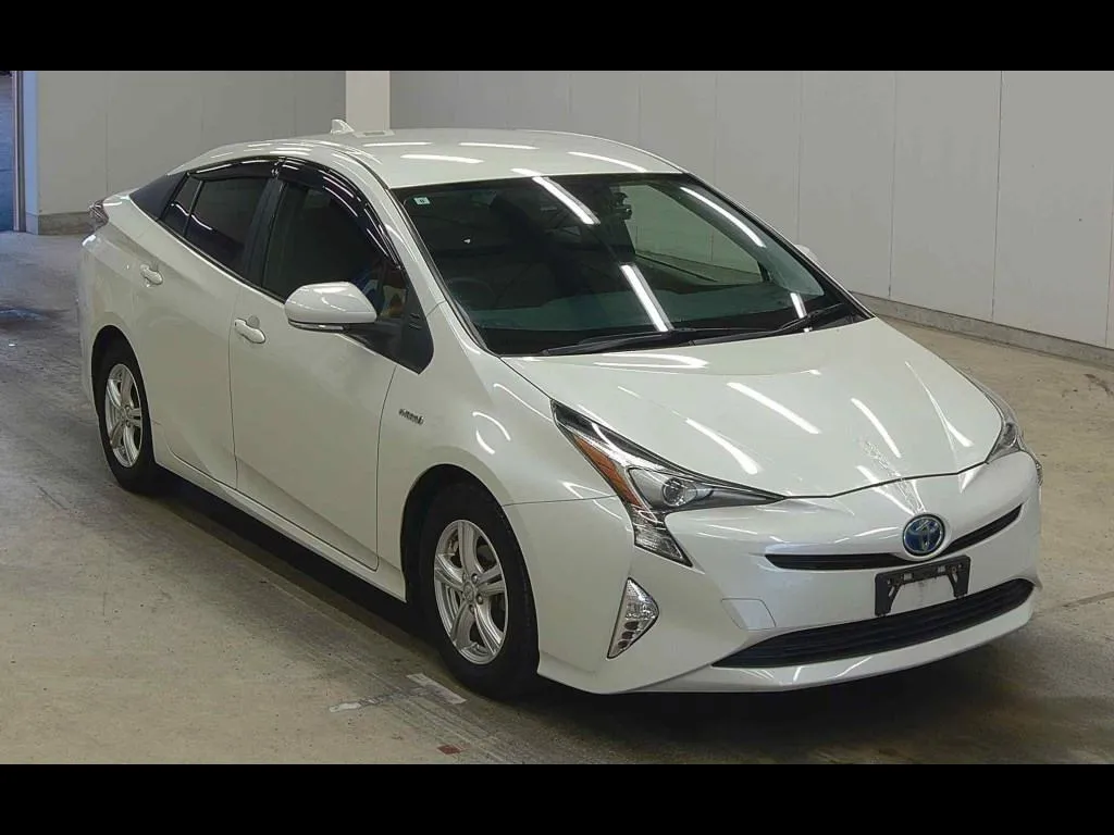 TOYOTA PRIUS 5D S