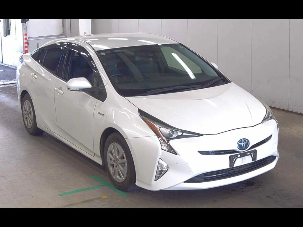 TOYOTA PRIUS 5D S SAFETY PLUS
