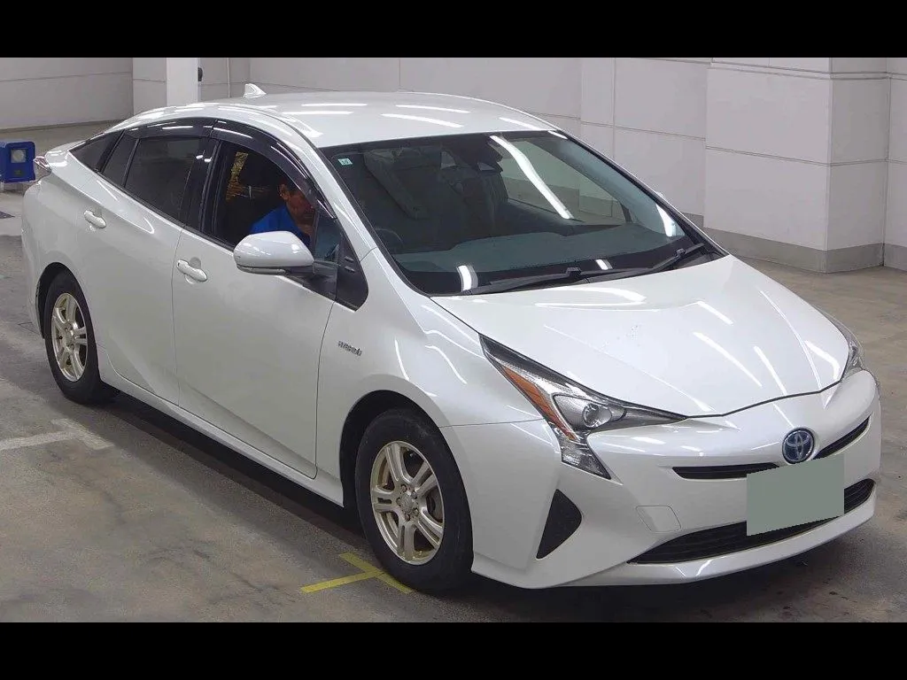 TOYOTA PRIUS 5D 4WD S