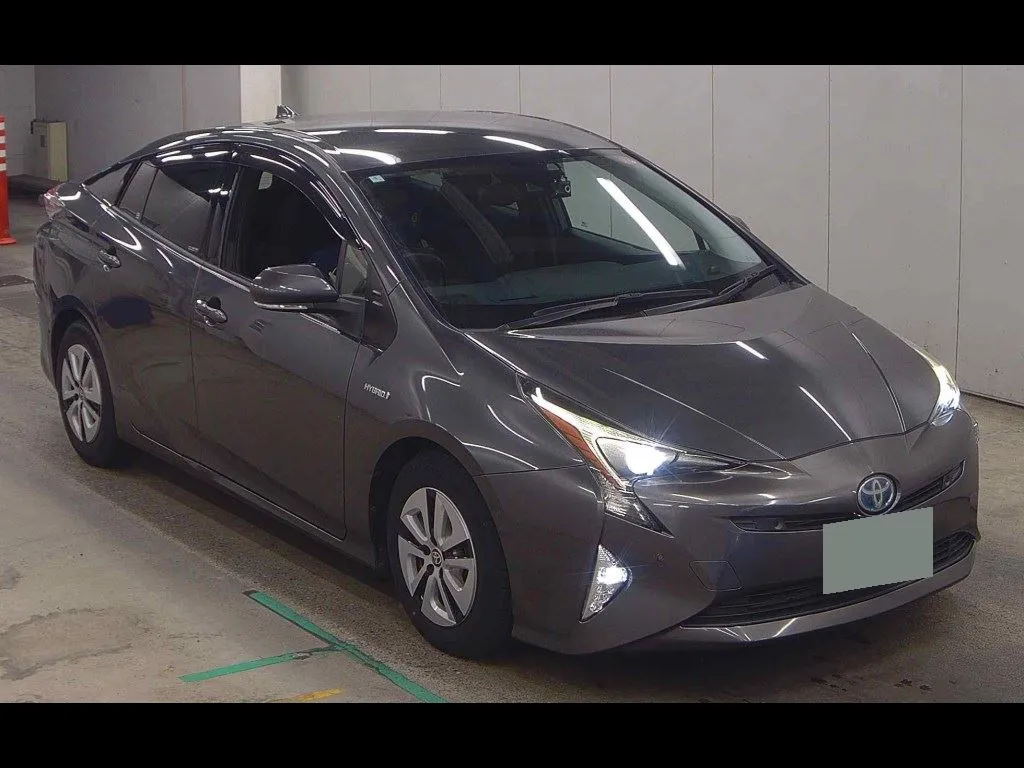TOYOTA PRIUS 5D A