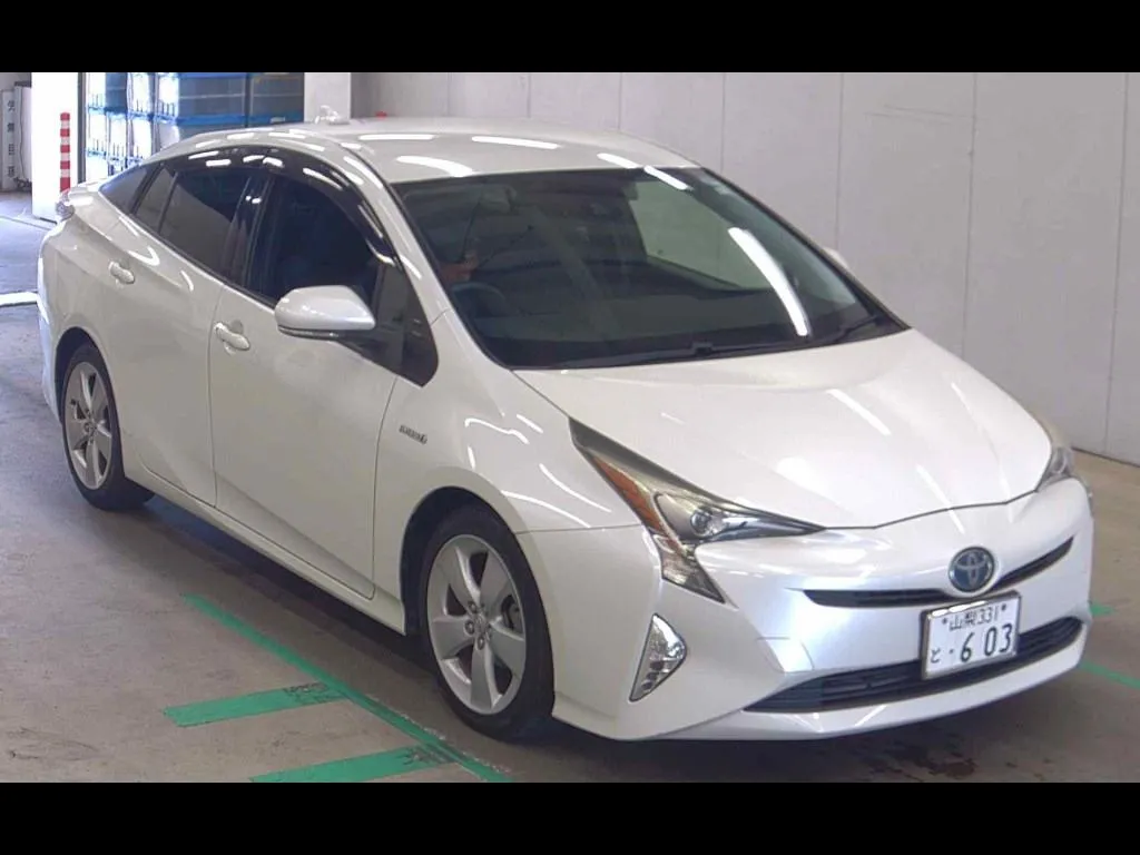 TOYOTA PRIUS 5D S