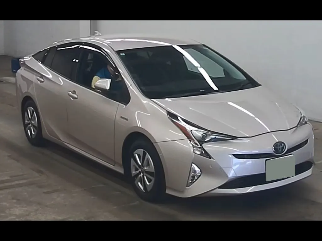 TOYOTA PRIUS 5D 4WD A