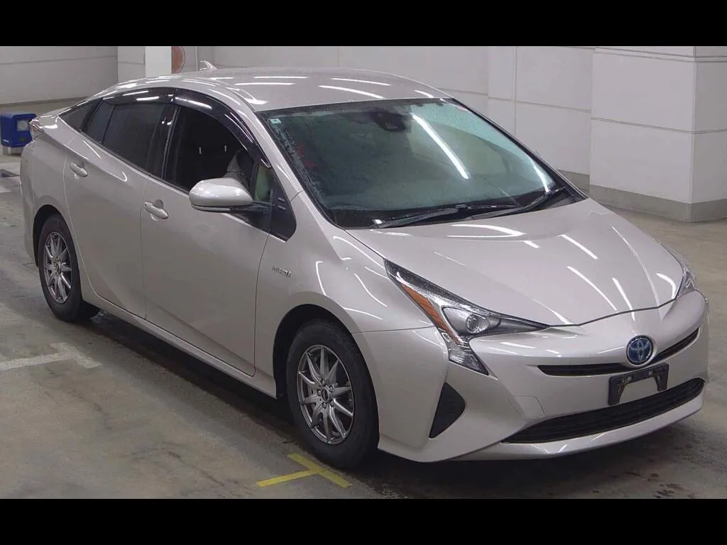 TOYOTA PRIUS 5D 4WD S