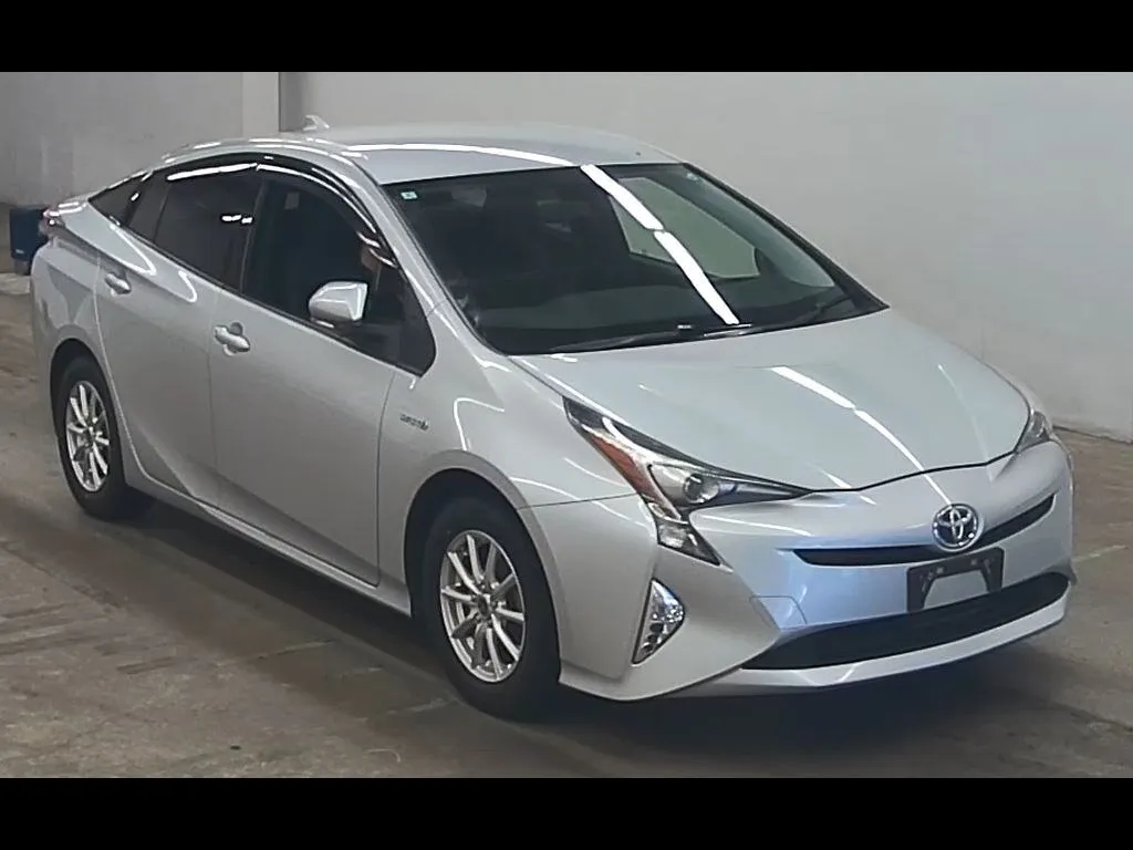 TOYOTA PRIUS 5D 4WD S