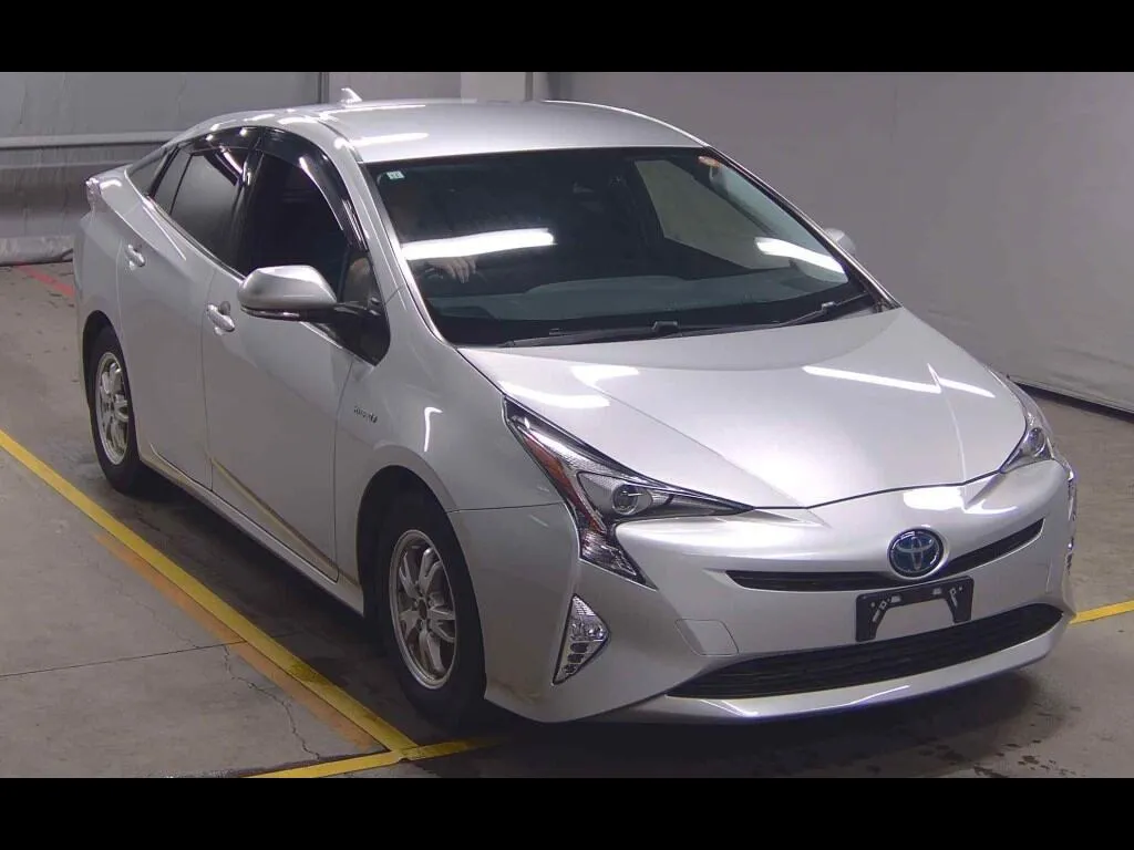 TOYOTA PRIUS 5D 4WD S
