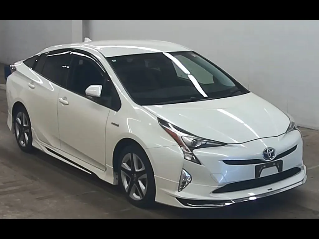 TOYOTA PRIUS 5D 4WD S TOURING SELECTION