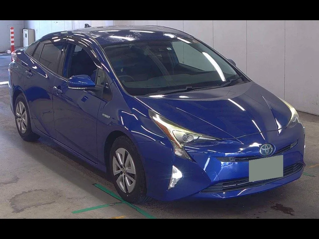 TOYOTA PRIUS 5D A