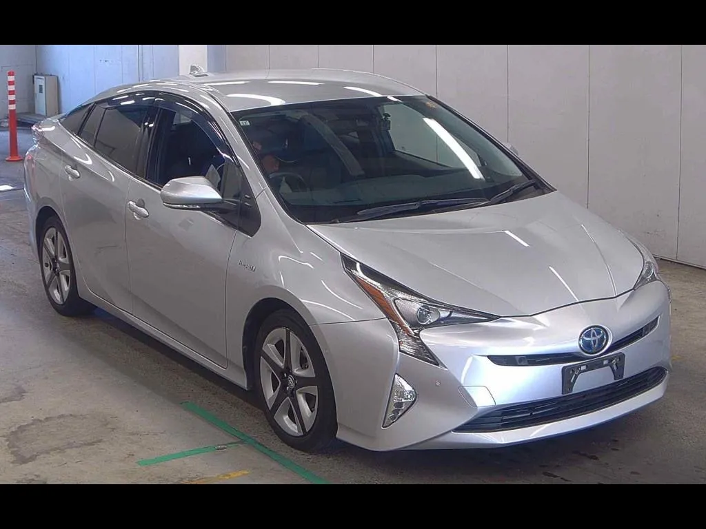 TOYOTA PRIUS 5D A PREMIUM TOURING SELECTION