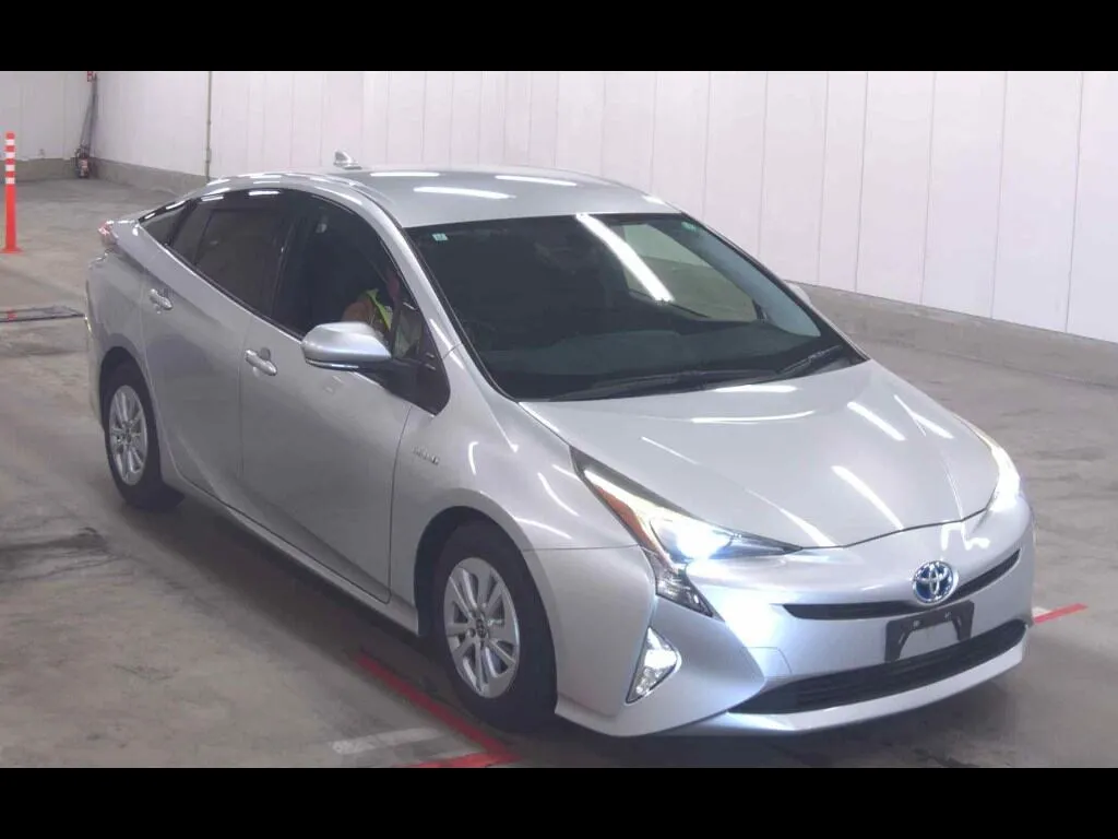 TOYOTA PRIUS 5D S