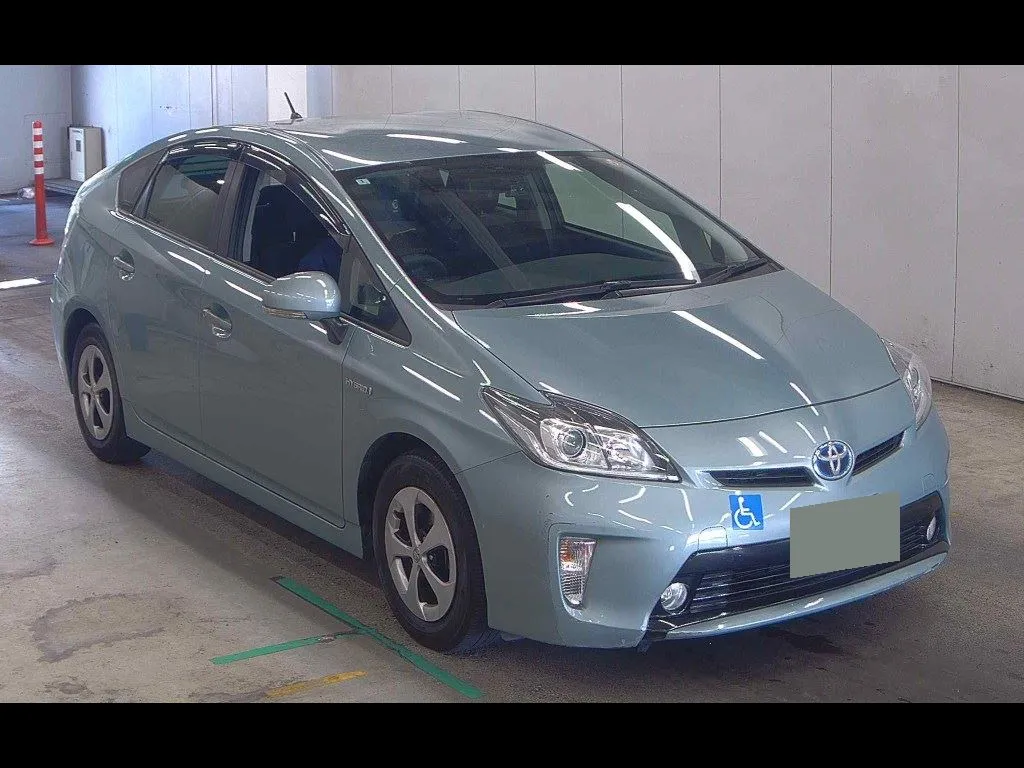 TOYOTA PRIUS 5D