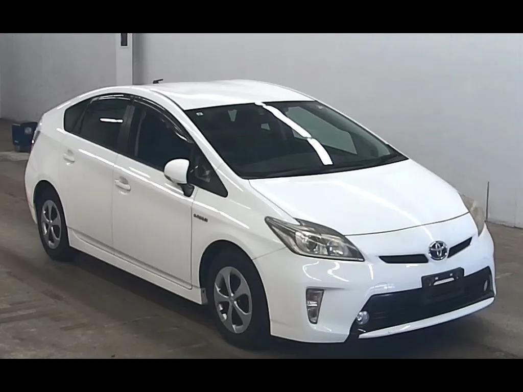 TOYOTA PRIUS 5D S