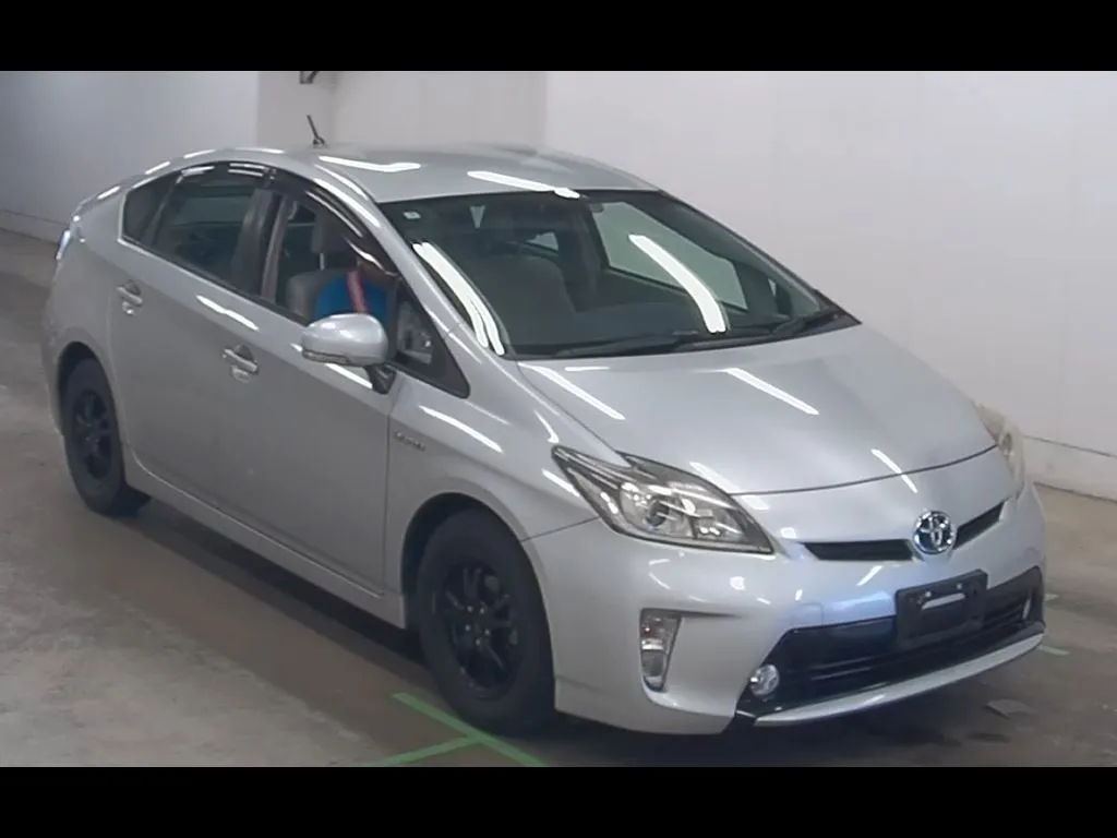 TOYOTA PRIUS 5D S