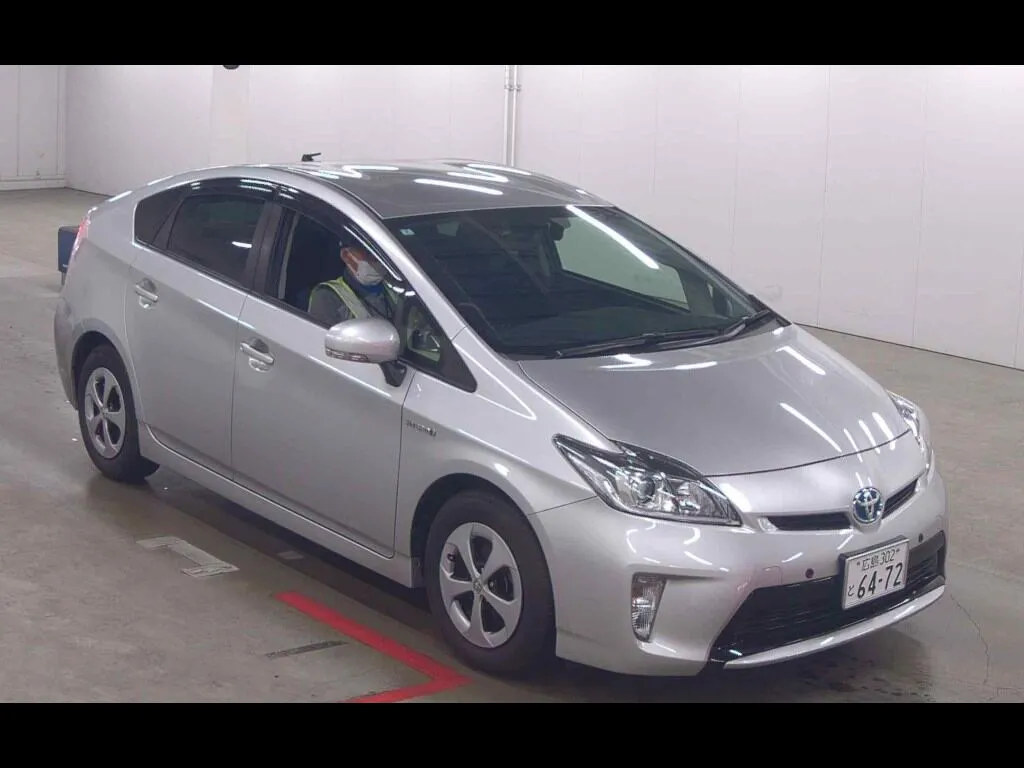 TOYOTA PRIUS 5D S
