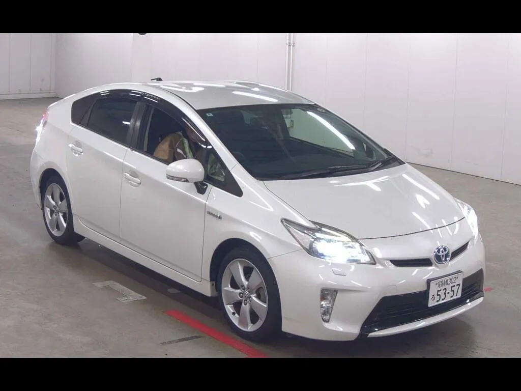 TOYOTA PRIUS 5D S TOURING SELECTION