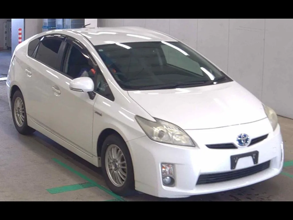 TOYOTA PRIUS 5D S