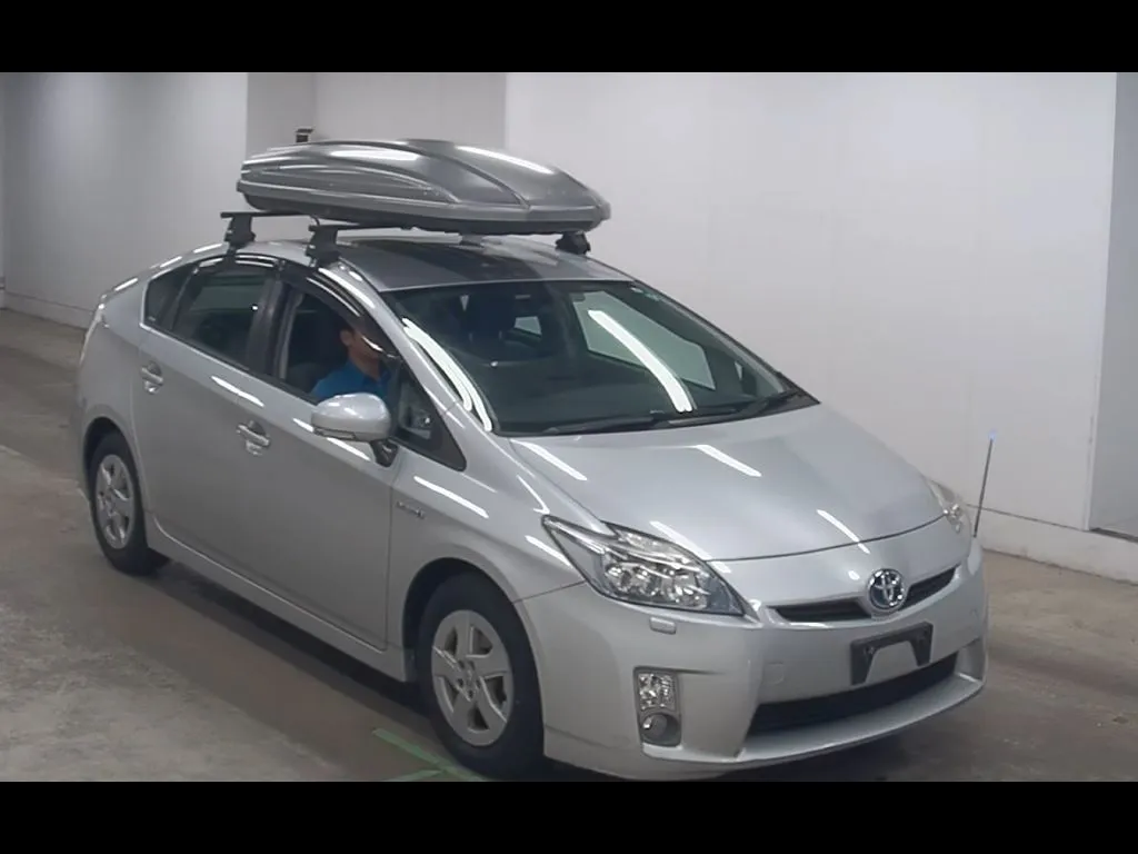 TOYOTA PRIUS 5D S LED EDITION