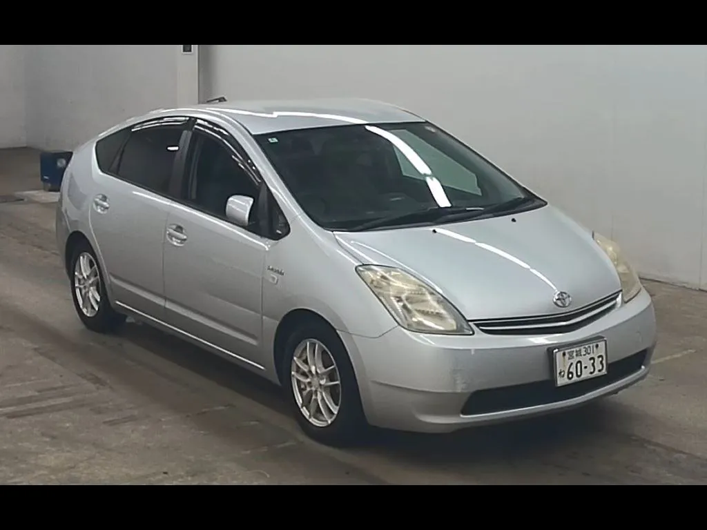 TOYOTA PRIUS 5D EX