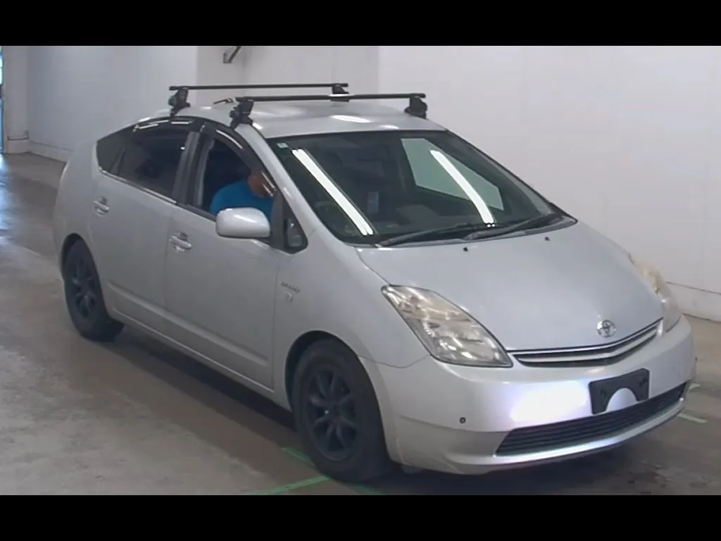 TOYOTA PRIUS 5D EX