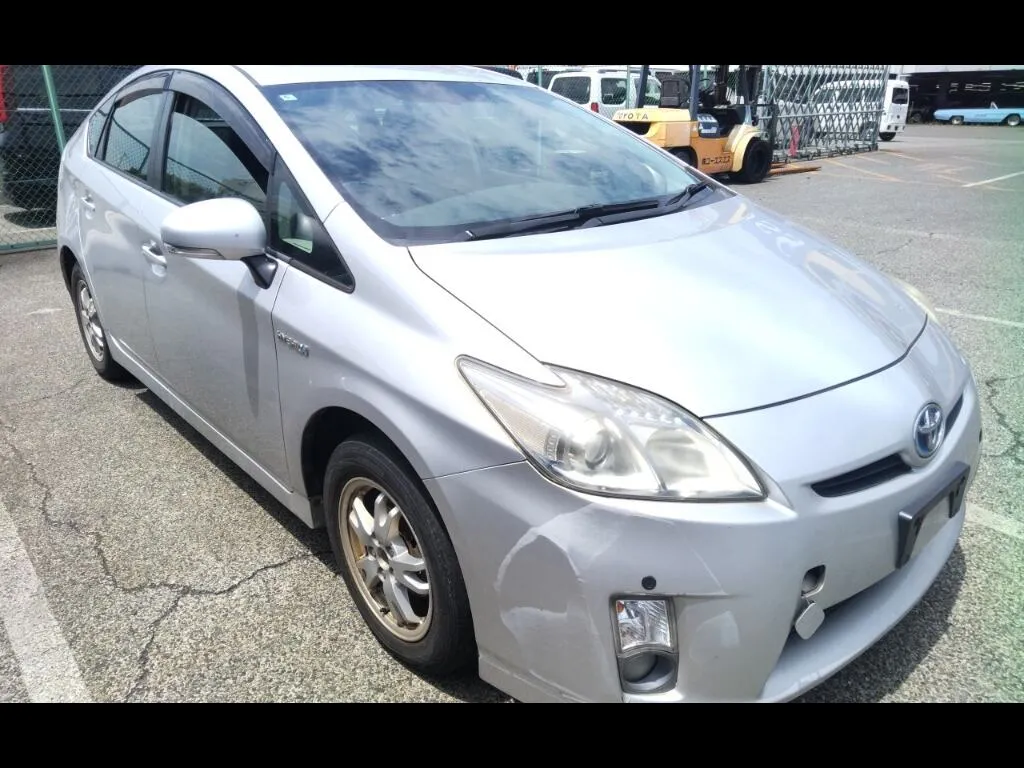 TOYOTA PRIUS 5D G