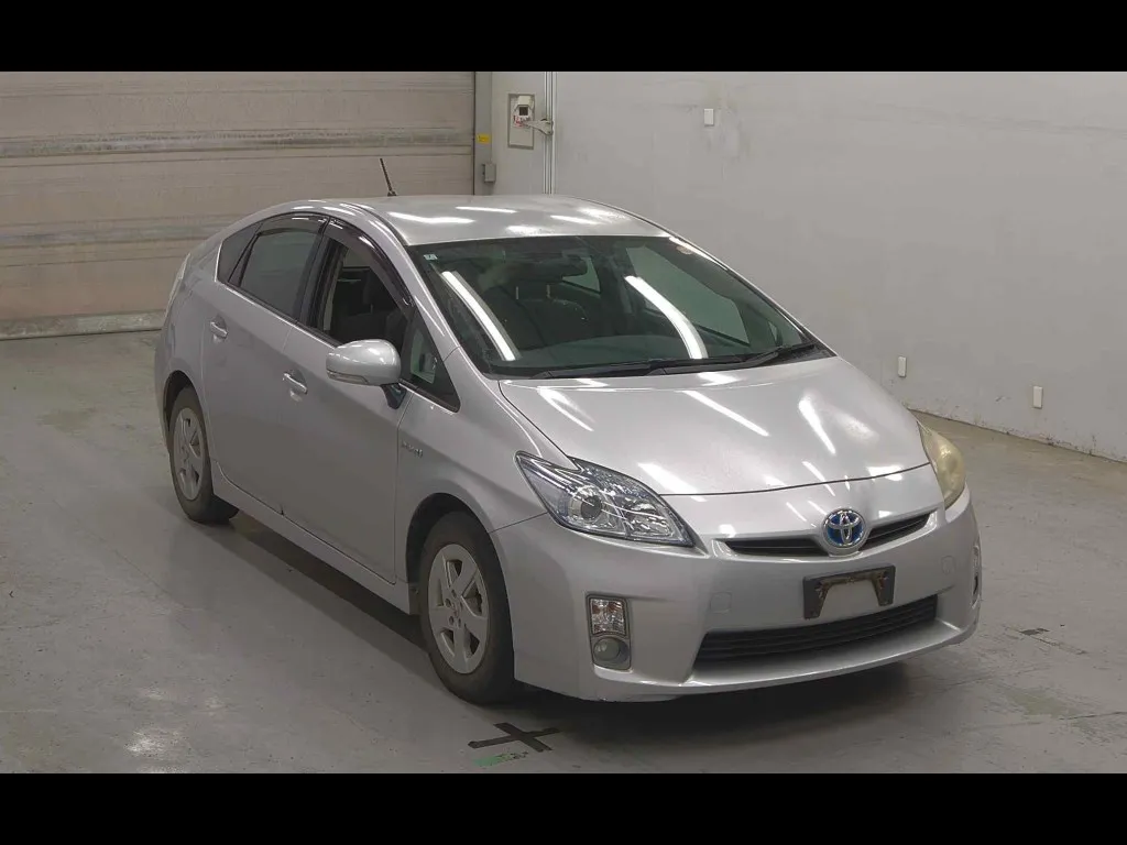 TOYOTA PRIUS 5D S