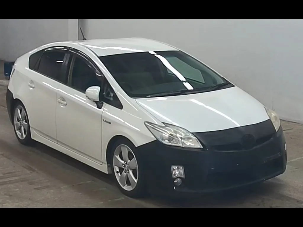 TOYOTA PRIUS 5D