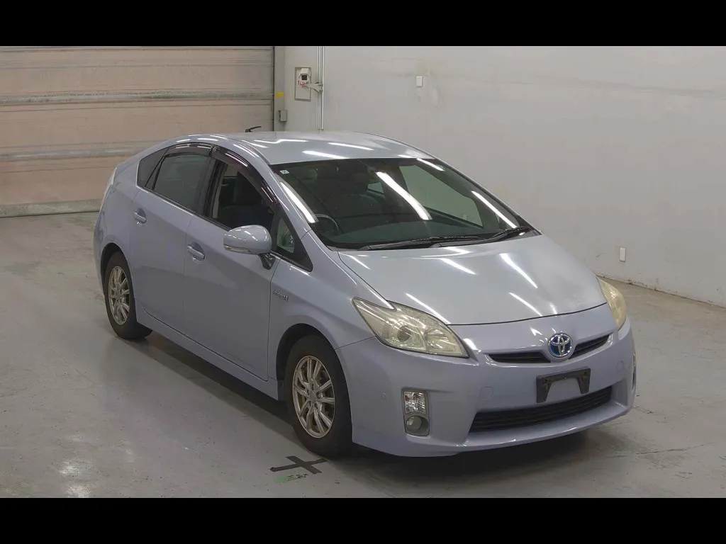 TOYOTA PRIUS 5D