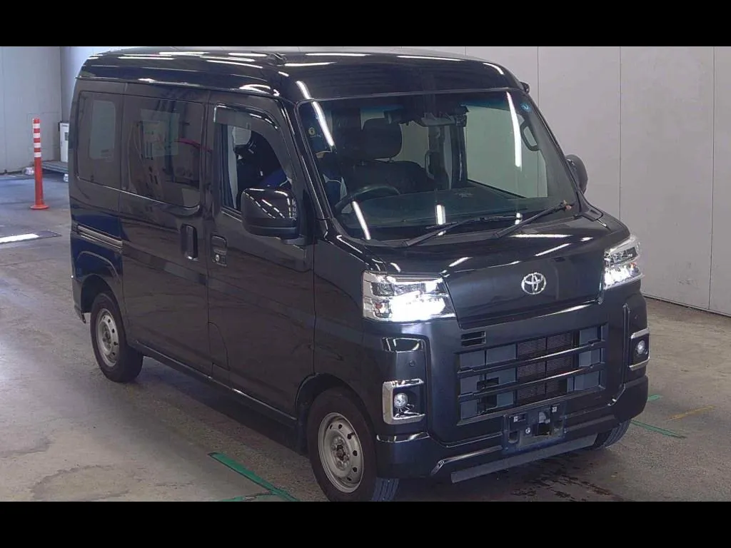 TOYOTA PIXIS VAN 4WD CRUISE TURBO