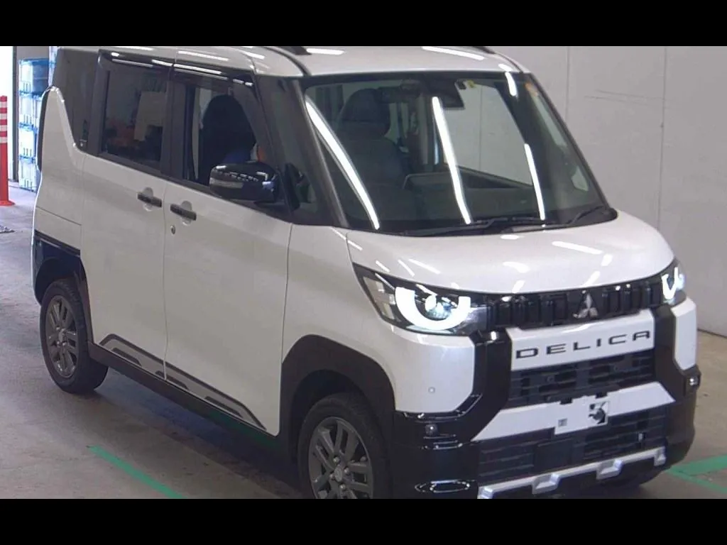 MITSUBISHI DELICA MINI 4WD T PREMIUM