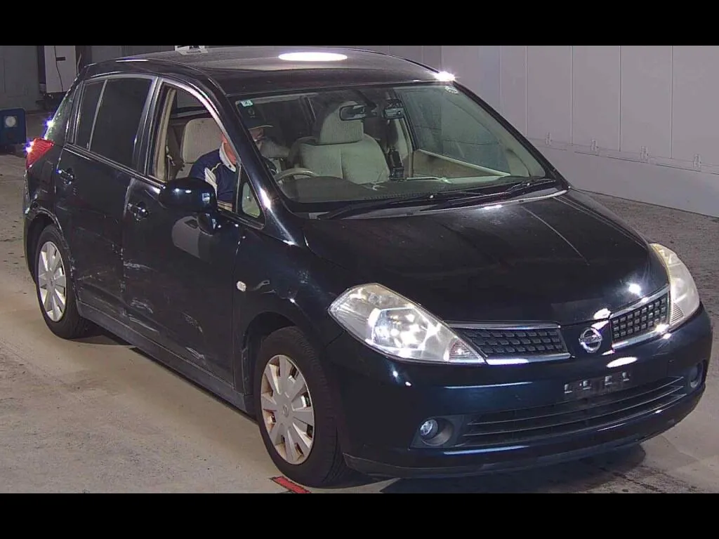NISSAN TIIDA 15M