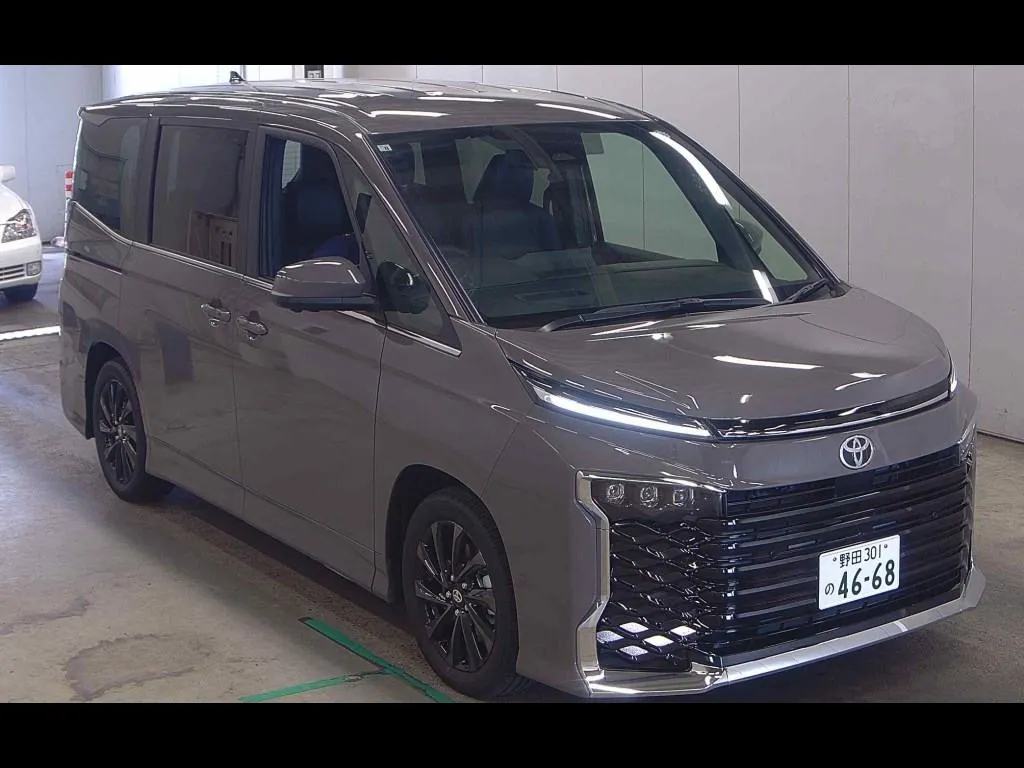 TOYOTA VOXY HYBRID S-Z