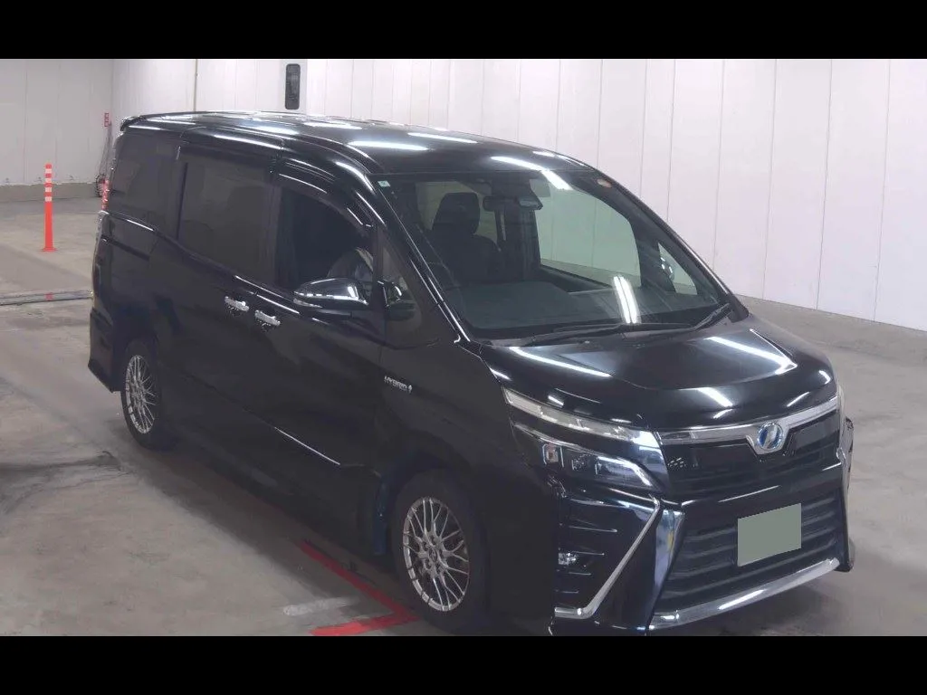 TOYOTA VOXY HYBRID ZS KIRAMEKI