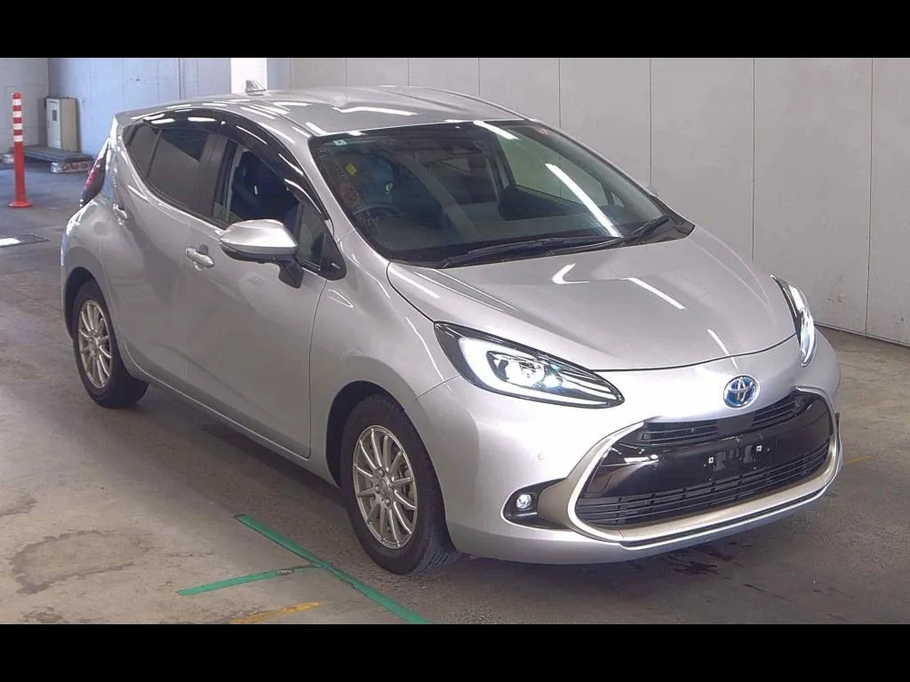 TOYOTA AQUA Z