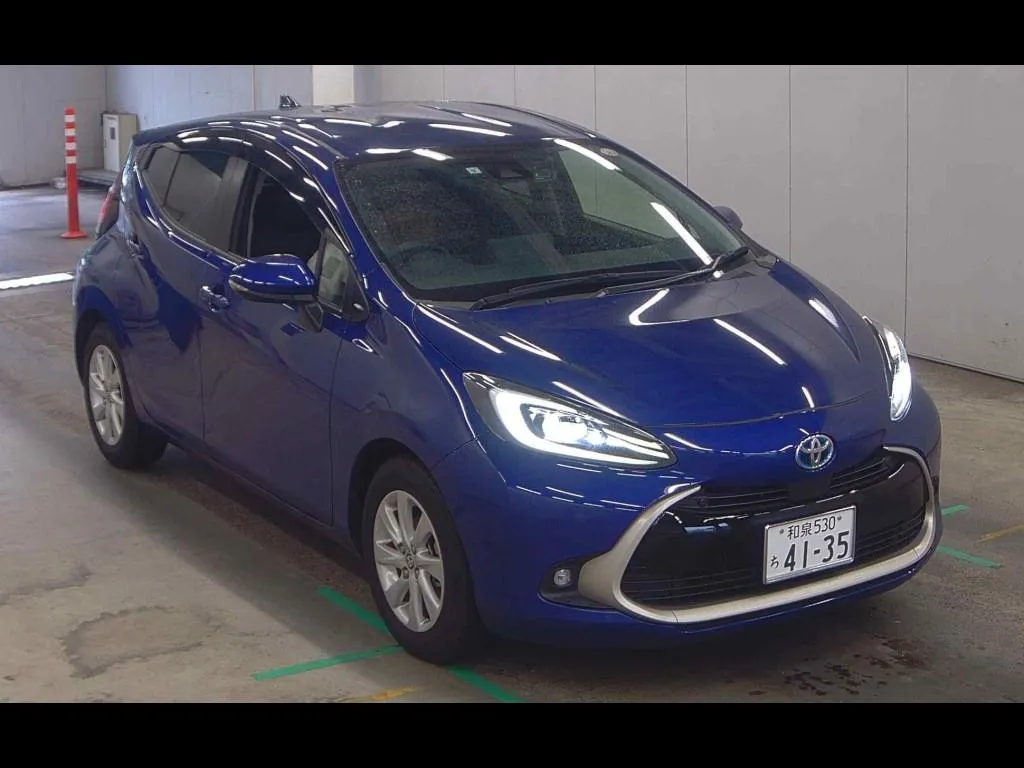 TOYOTA AQUA Z