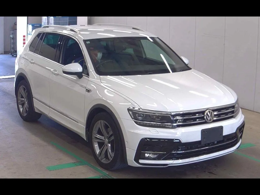 VOLKSWAGEN TIGUAN TSI R-LINE