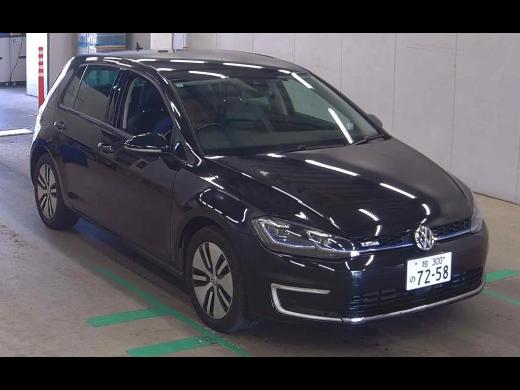 VOLKSWAGEN E-GOLF PREMIUM