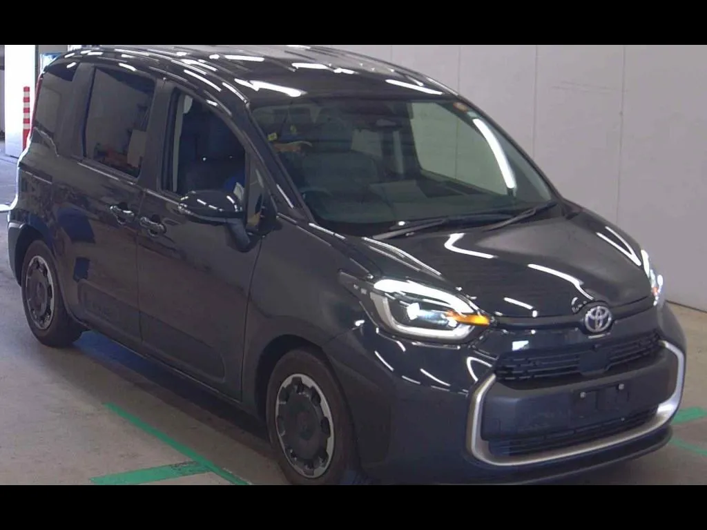 TOYOTA SIENTA HYBRID Z