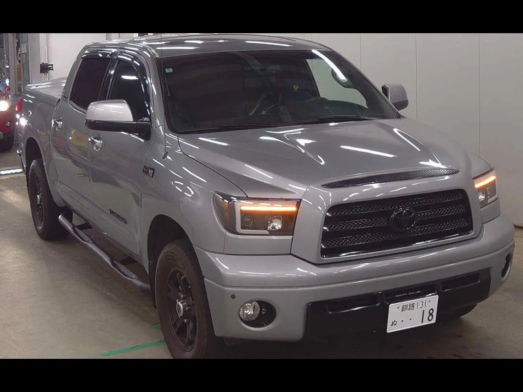 AMERICA TOYOTA TUNDRA 4D 4WD CREWMAX SR5