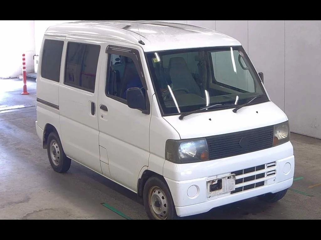 NISSAN CLIPPER VAN