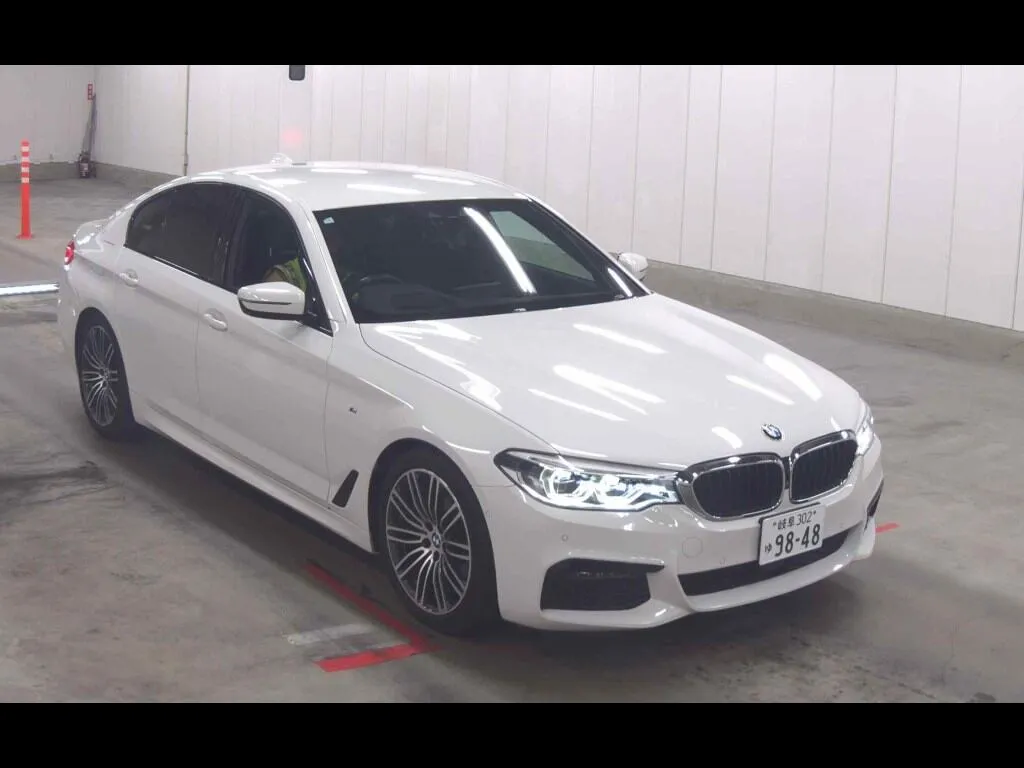 BMW 5 SERIES 4D 523I M-SPORT