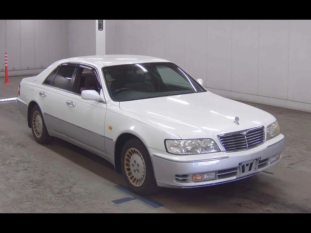 NISSAN CIMA 4D