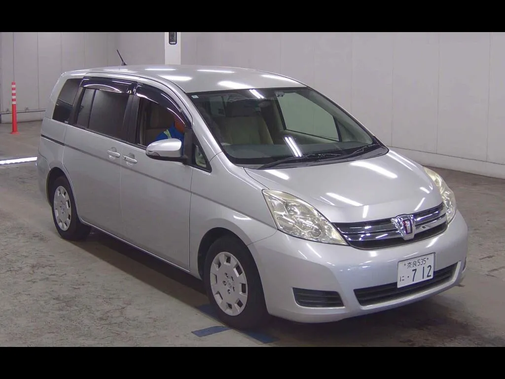 TOYOTA ISIS L