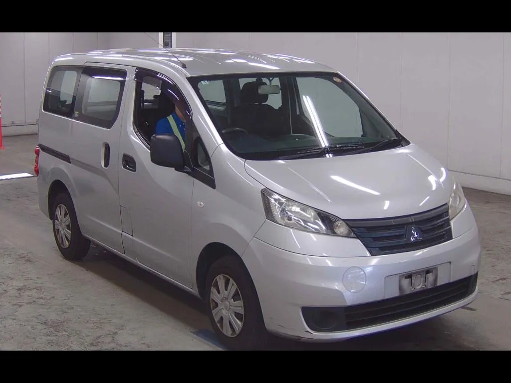 MITSUBISHI DELICA VAN 5D GX