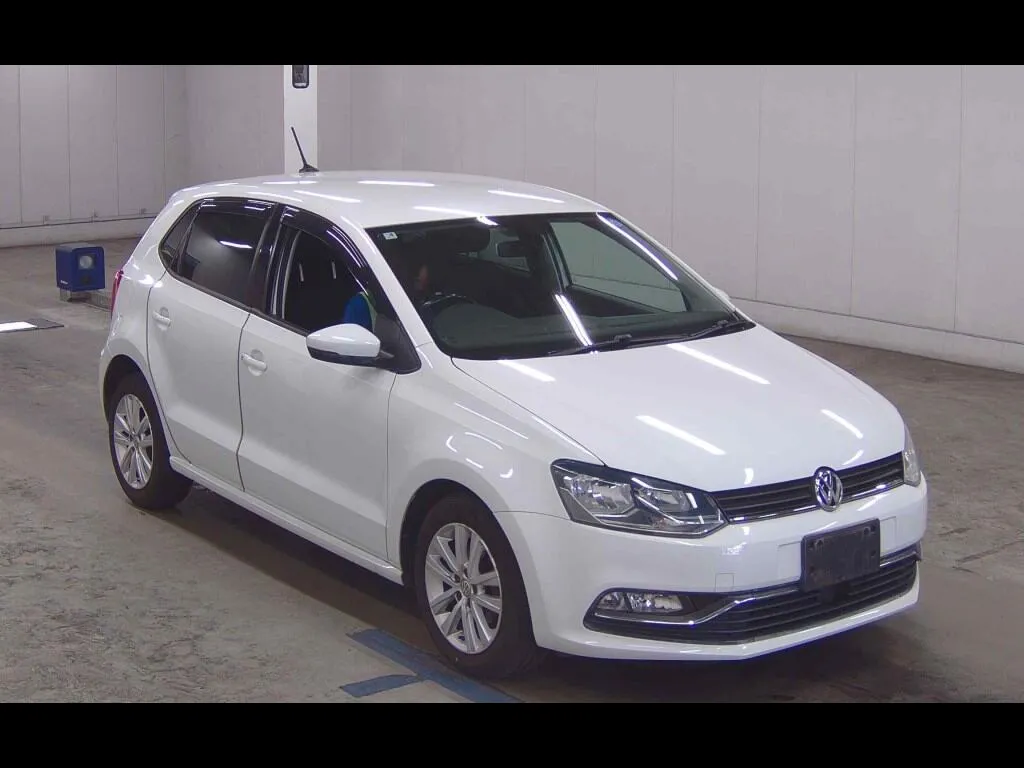 VOLKSWAGEN POLO 5D TSI HIGH LINE